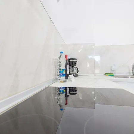 Lightbooking 7 Palmas Estadio - Gran Canaria Arena Apartamento *