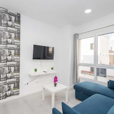 Lightbooking 7 Palmas Estadio - Gran Canaria Arena Apartamento *