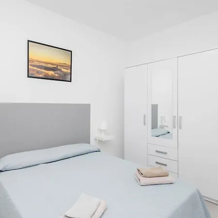 Lightbooking 7 Palmas Estadio - Gran Canaria Arena Apartamento *