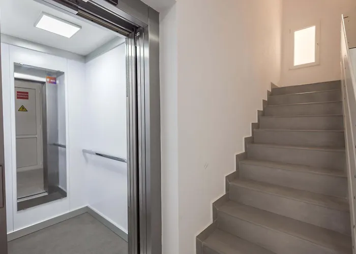 Lightbooking 7 Palmas Estadio - Gran Canaria Arena * 大加那利岛拉斯帕尔马斯